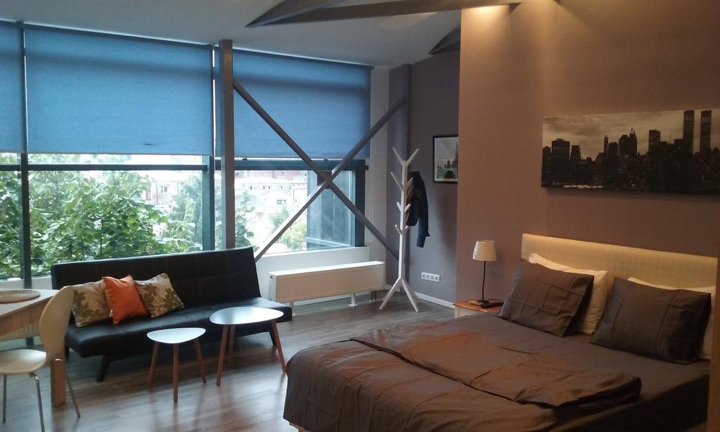 Heights Accommodation Unirii Free Parking Zone Bucharest Room photo